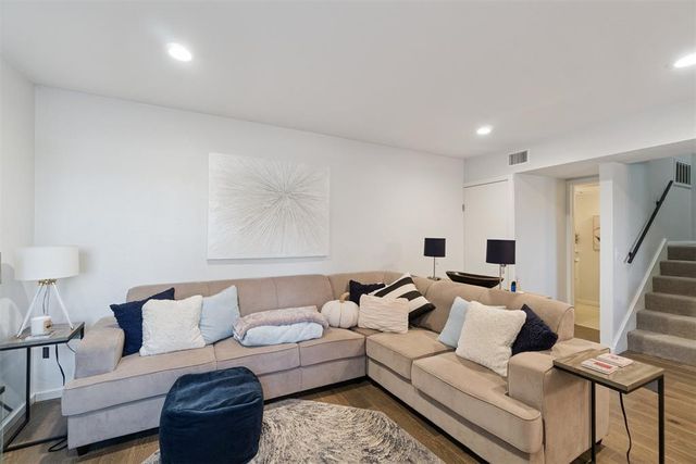 821 Cardinal Creek Boulevard 821, Norman, OK 73072