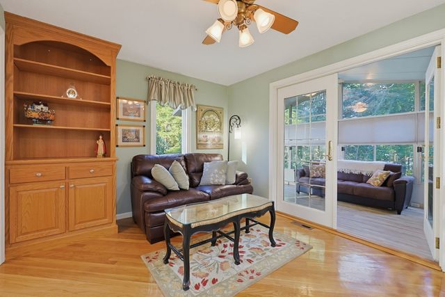 35 Union Sq 35, Randolph, MA 02368