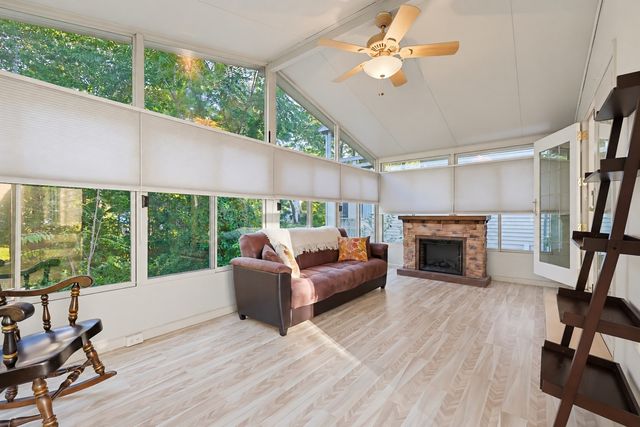 35 Union Sq 35, Randolph, MA 02368