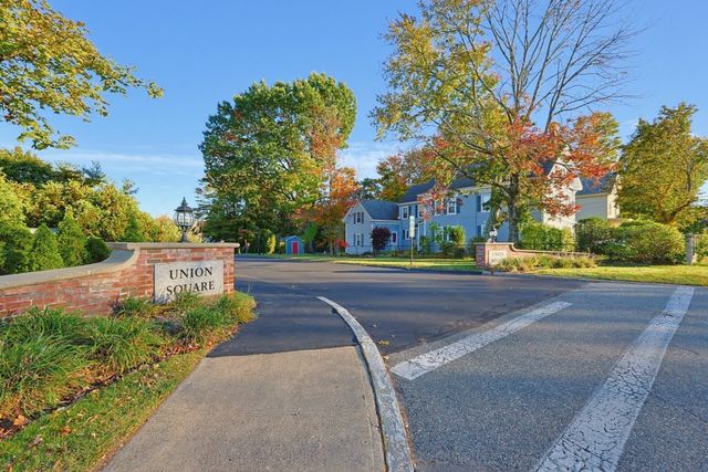 35 Union Sq 35, Randolph, MA 02368
