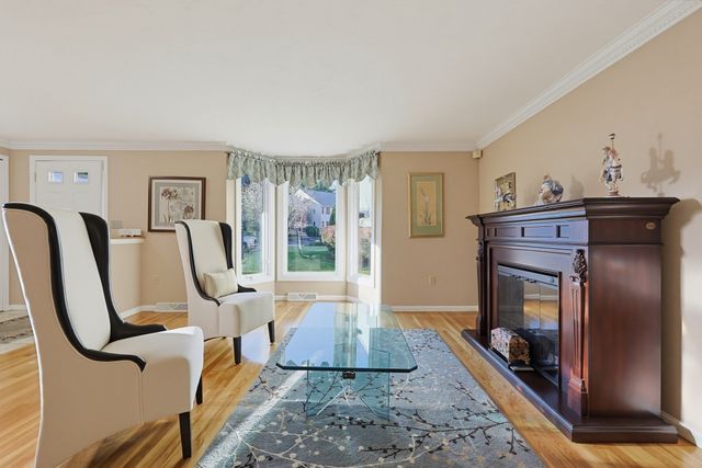 35 Union Sq 35, Randolph, MA 02368