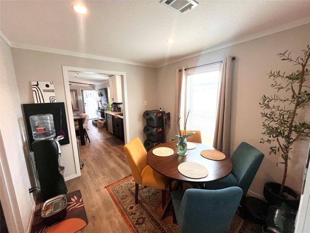 158 Mooney Road, Pearland, TX 77581