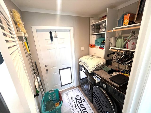 158 Mooney Road, Pearland, TX 77581