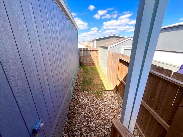 158 Mooney Road, Pearland, TX 77581