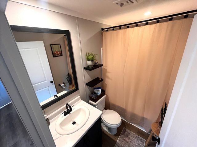 158 Mooney Road, Pearland, TX 77581