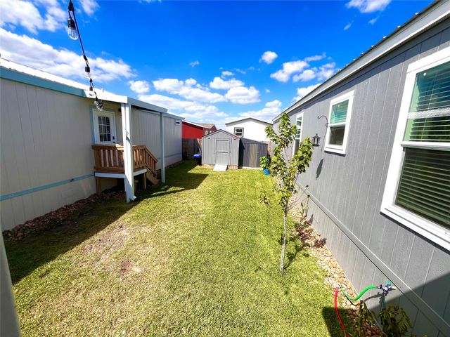 158 Mooney Road, Pearland, TX 77581