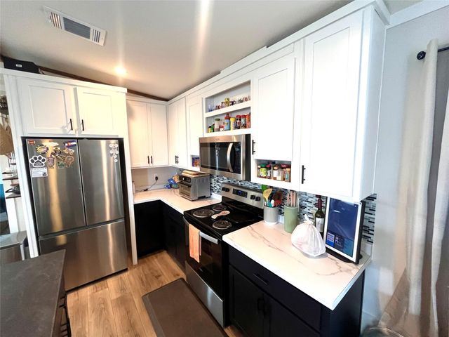 158 Mooney Road, Pearland, TX 77581