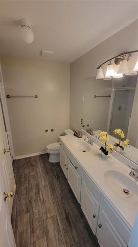 11411 Amber Valley Court, Houston, TX 77066