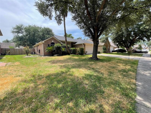 11411 Amber Valley Court, Houston, TX 77066