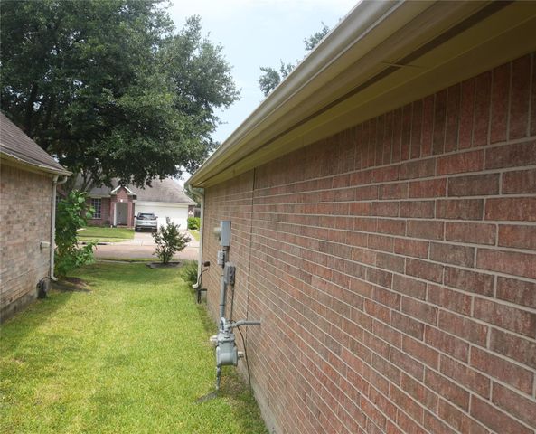11411 Amber Valley Court, Houston, TX 77066