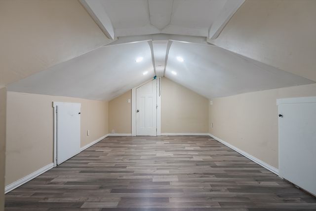 58 Oaklawn St, New Bedford, MA 02744