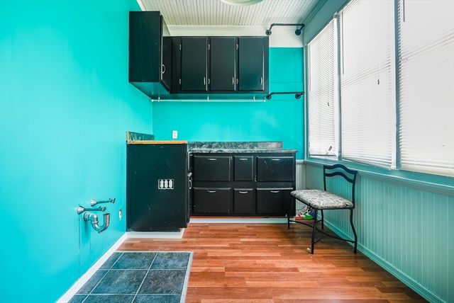 58 Oaklawn St, New Bedford, MA 02744