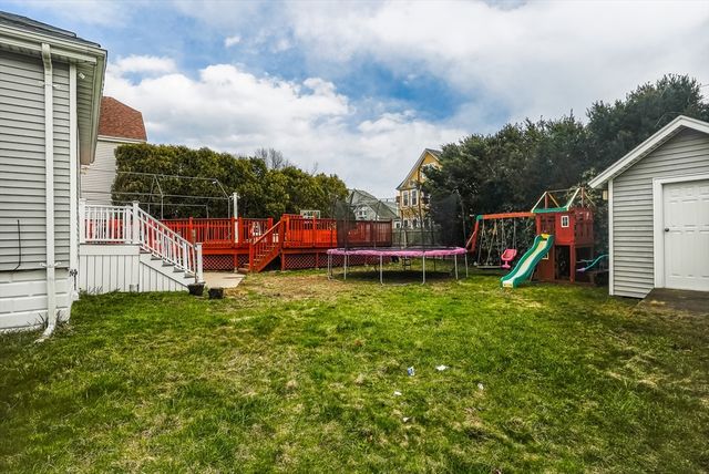 58 Oaklawn St, New Bedford, MA 02744