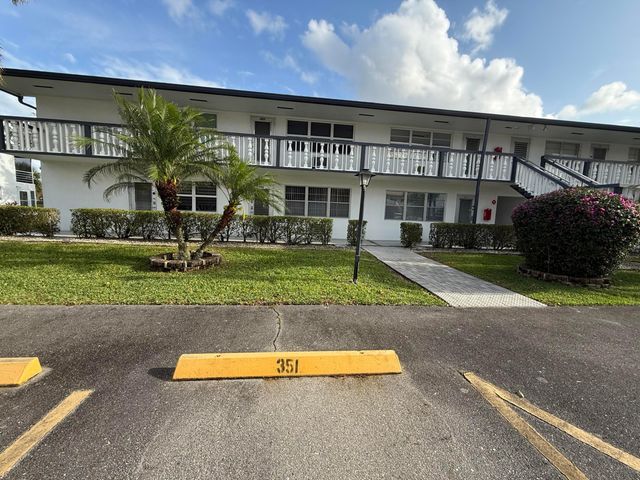 343 Chatham Q, West Palm Beach, FL 33417