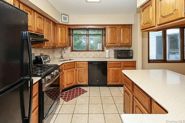 467 Von Elm Avenue, East Meadow, NY 11554