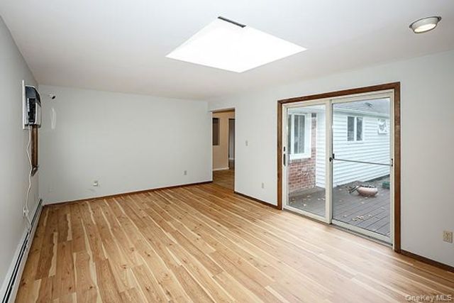 467 Von Elm Avenue, East Meadow, NY 11554