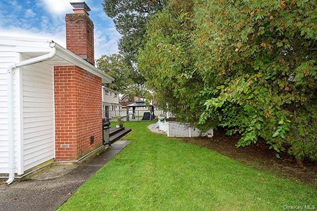 467 Von Elm Avenue, East Meadow, NY 11554