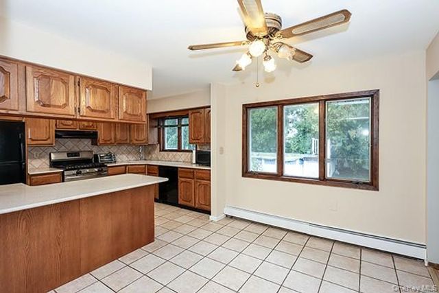467 Von Elm Avenue, East Meadow, NY 11554