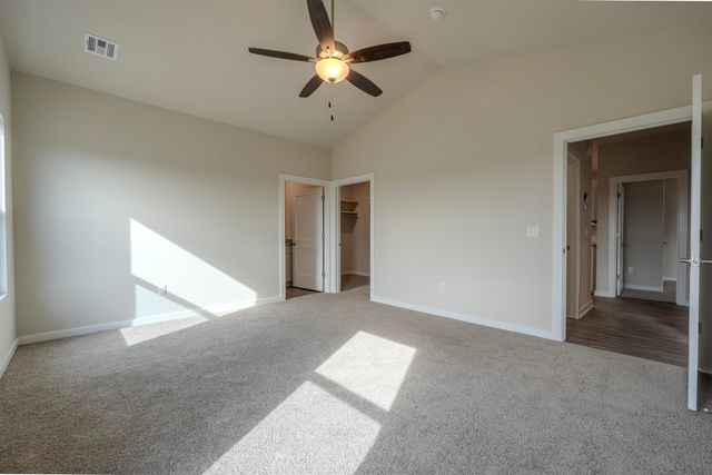 9514 E Hurst St, Wichita, KS 67210