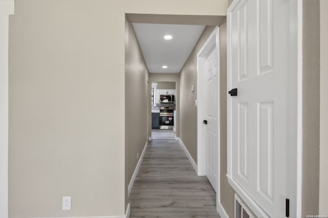 906 W Craig, San Antonio, TX 78201