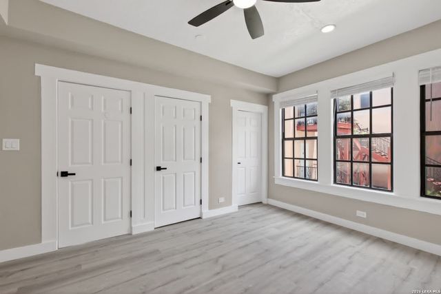 906 W Craig, San Antonio, TX 78201