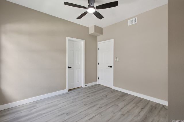 906 W Craig, San Antonio, TX 78201