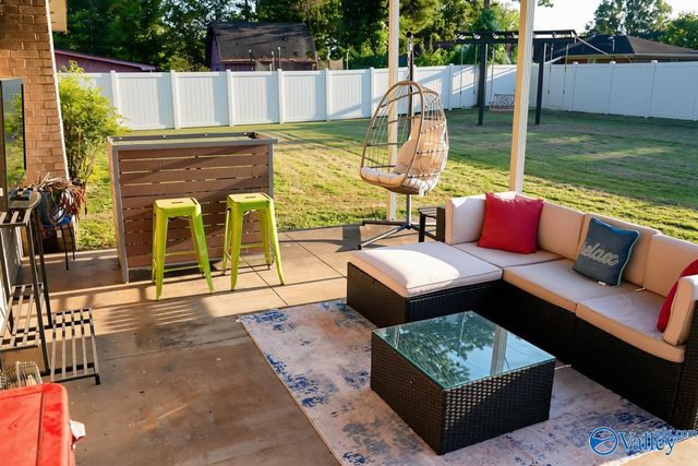1305 Cloverdale Avenue SW, Decatur, AL 35601