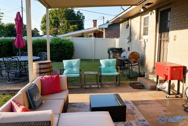 1305 Cloverdale Avenue SW, Decatur, AL 35601