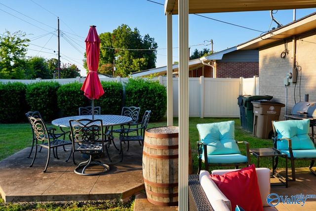 1305 Cloverdale Avenue SW, Decatur, AL 35601