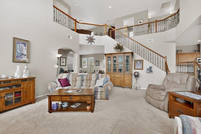 1017 Threadgrass Road NE, Rio Rancho, NM 87144
