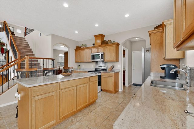 1017 Threadgrass Road NE, Rio Rancho, NM 87144