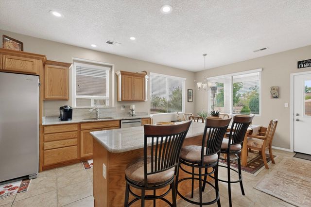 1017 Threadgrass Road NE, Rio Rancho, NM 87144