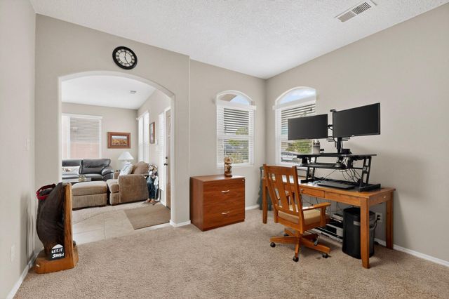 1017 Threadgrass Road NE, Rio Rancho, NM 87144