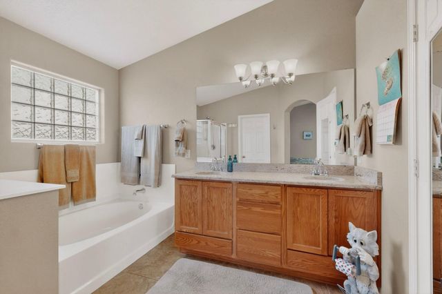 1017 Threadgrass Road NE, Rio Rancho, NM 87144