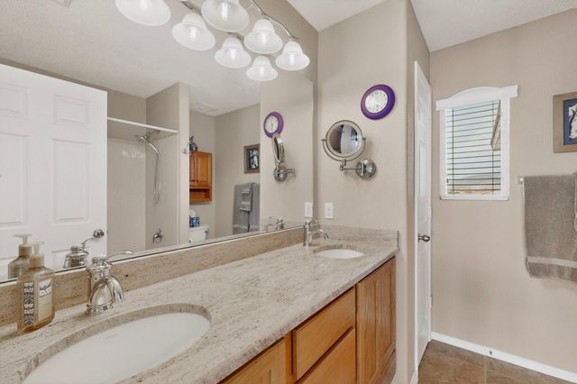 1017 Threadgrass Road NE, Rio Rancho, NM 87144