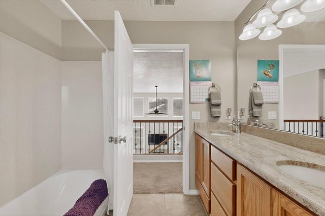 1017 Threadgrass Road NE, Rio Rancho, NM 87144
