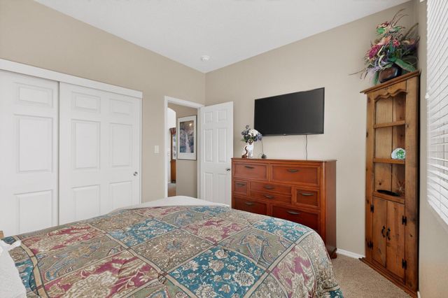 1017 Threadgrass Road NE, Rio Rancho, NM 87144