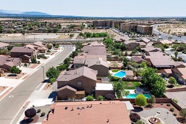 1017 Threadgrass Road NE, Rio Rancho, NM 87144