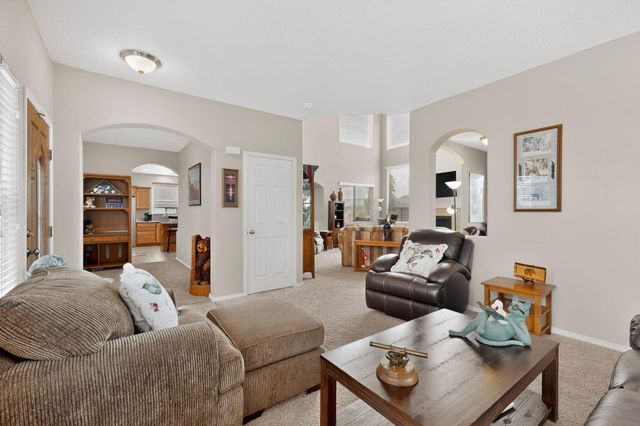 1017 Threadgrass Road NE, Rio Rancho, NM 87144