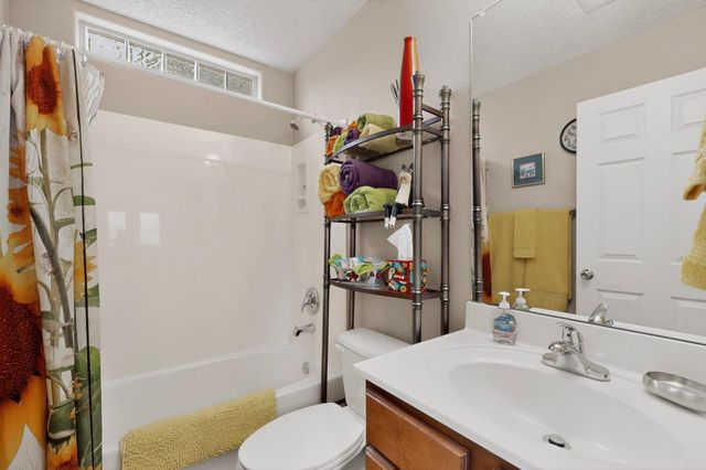 1017 Threadgrass Road NE, Rio Rancho, NM 87144