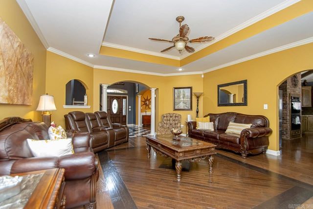 42 Oakwood Drive, Vilonia, AR 72173