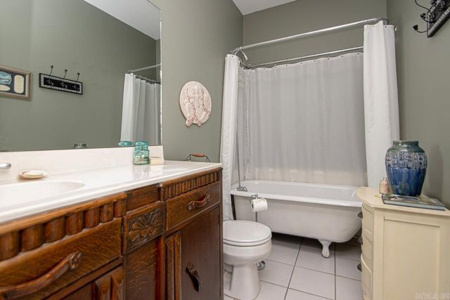 42 Oakwood Drive, Vilonia, AR 72173