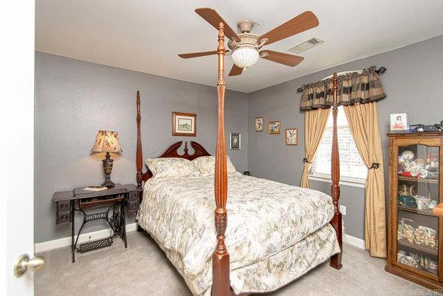 42 Oakwood Drive, Vilonia, AR 72173