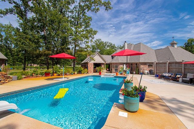 42 Oakwood Drive, Vilonia, AR 72173