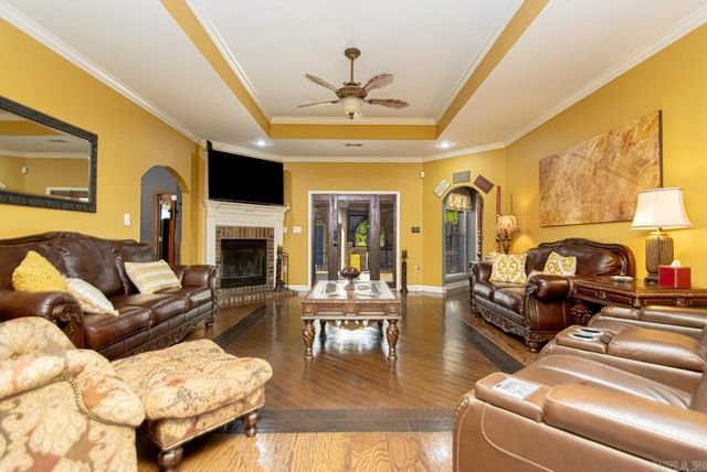 42 Oakwood Drive, Vilonia, AR 72173