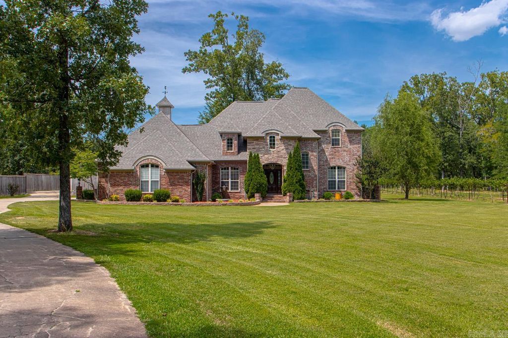 42 Oakwood Drive, Vilonia, AR 72173