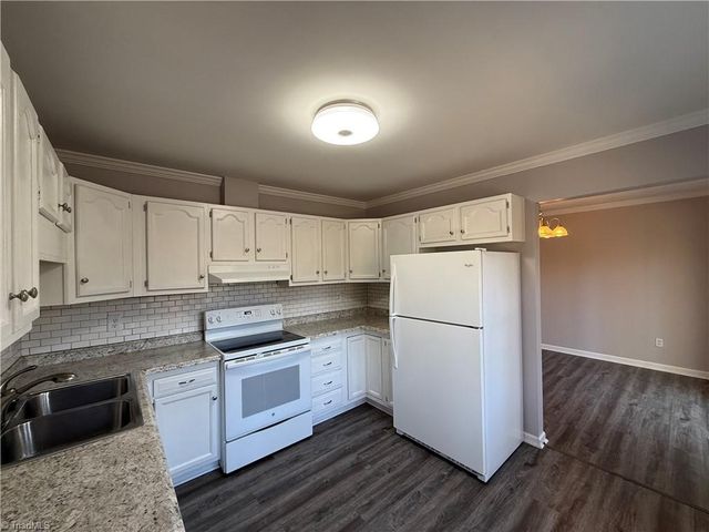 205 Guinevere Court, Winston-salem, NC 27104