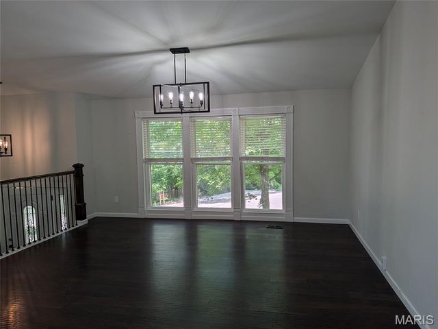 41 Oak Forest Drive, St Charles, MO 63303