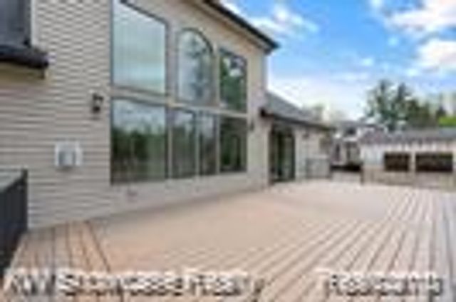 5245 Buell Drive, Commerce Twp, MI 48382