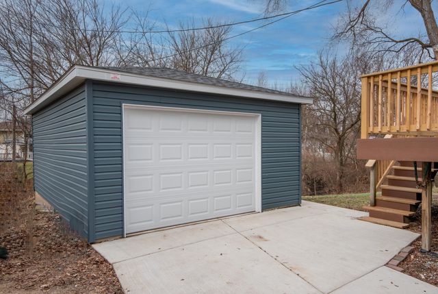 3288 W 74th Lane, Merrillville, IN 46410